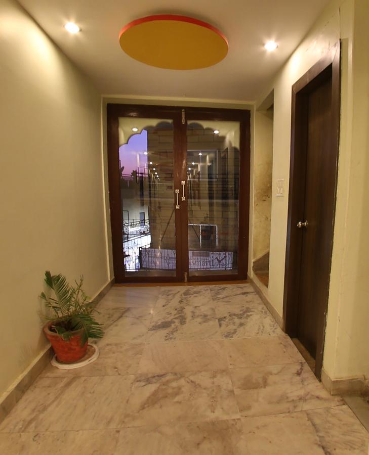 ג'איסלמר Hotel Vrinda Palace מראה חיצוני תמונה